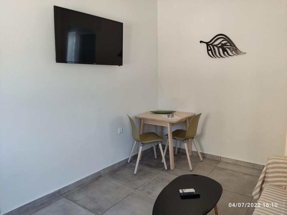 Smyrnis Apartments Ermoupoli Dış mekan fotoğraf